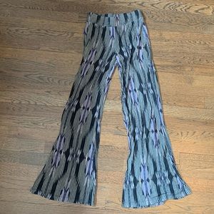XS patterned pants